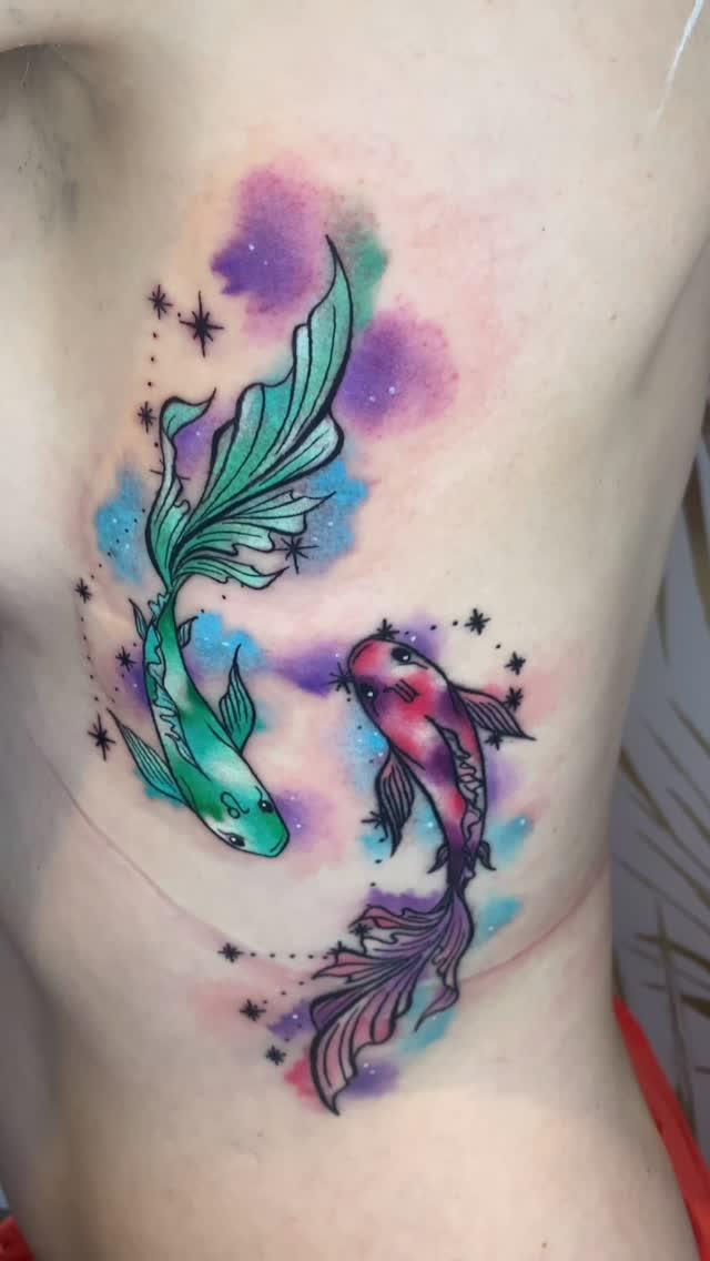 Koï aquarelle couleur sur les côtes — noxartis_ink