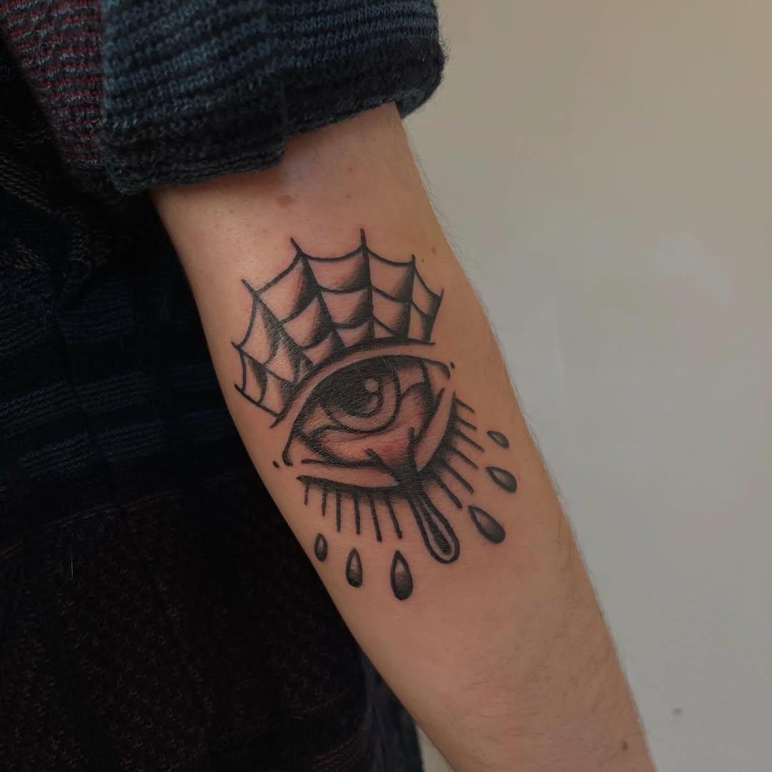Tatouage @perrine.mc old school — juicink_tattoo