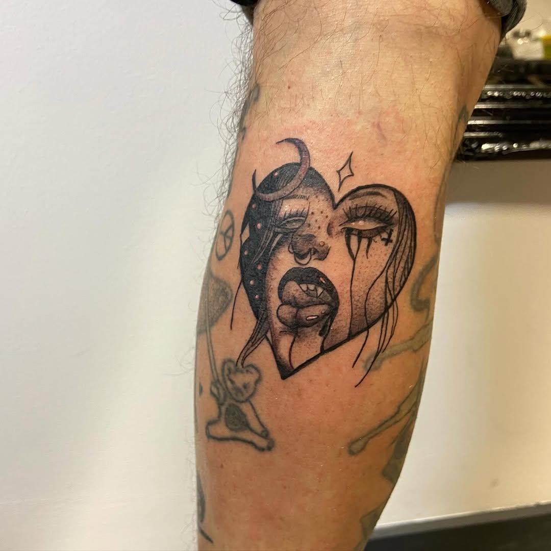 Tatouage @art_kana old school — juicink_tattoo