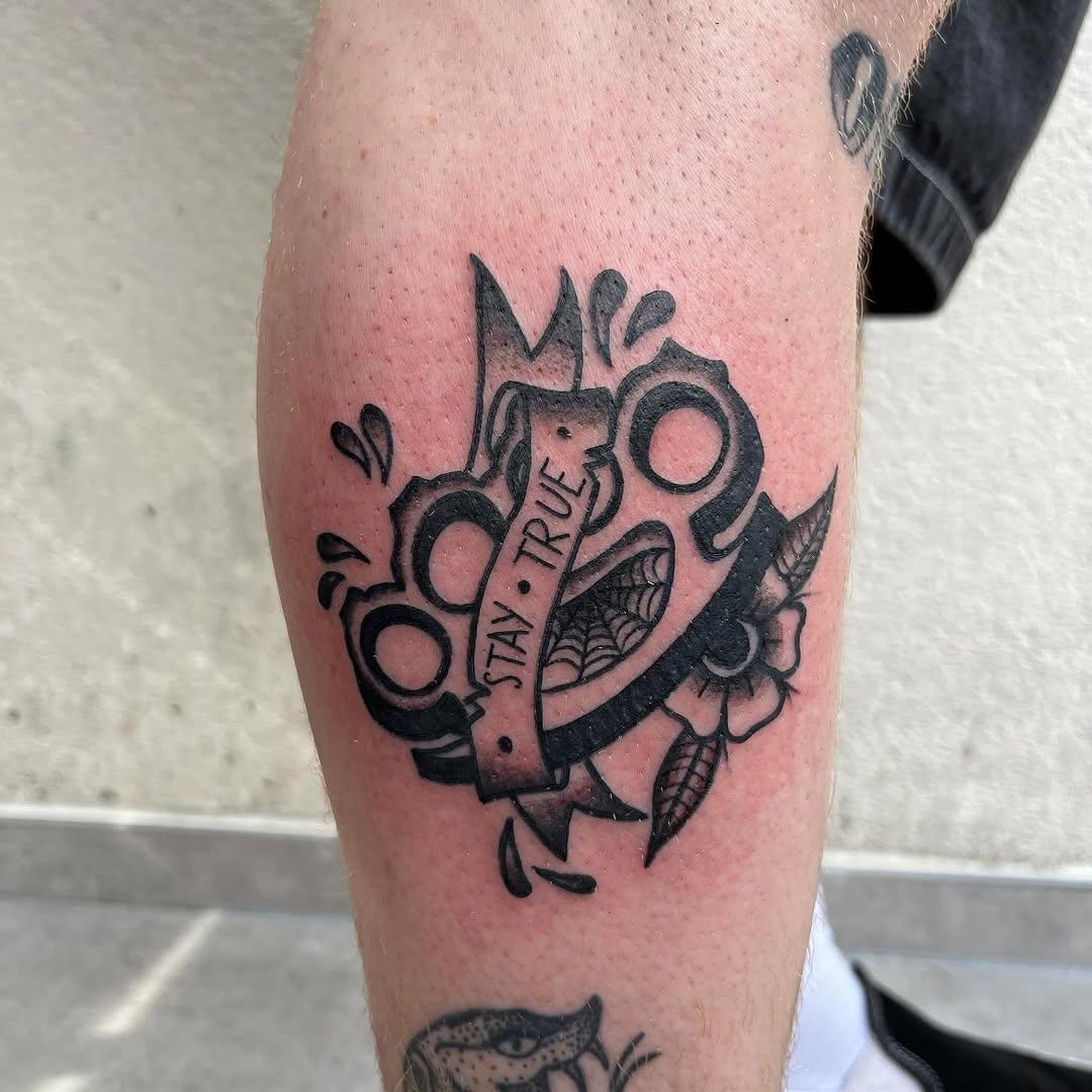 Traditionnel ninja confiance — juicink_tattoo