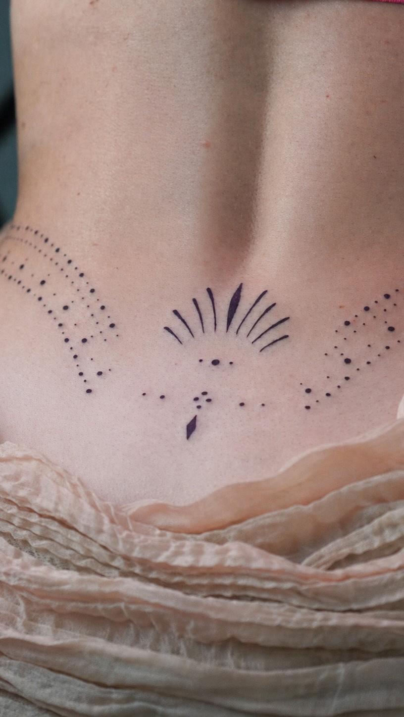Ornemental fineline bijou Merci cliente — madame_tattoo_