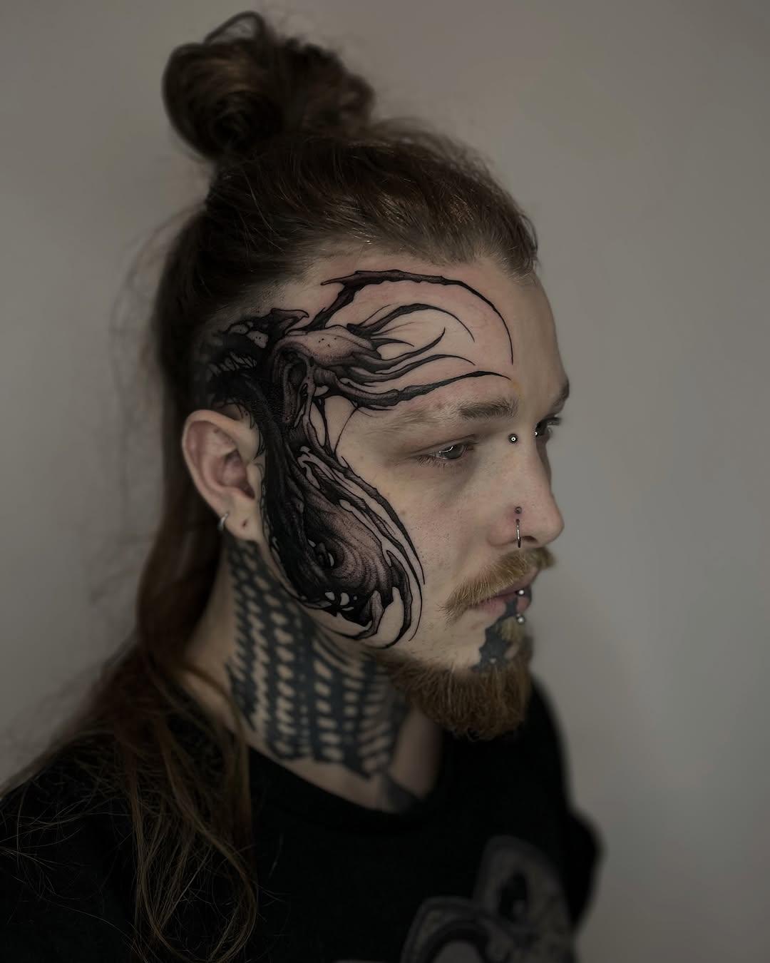 Cover scolopendre visage dark — max.kozaak