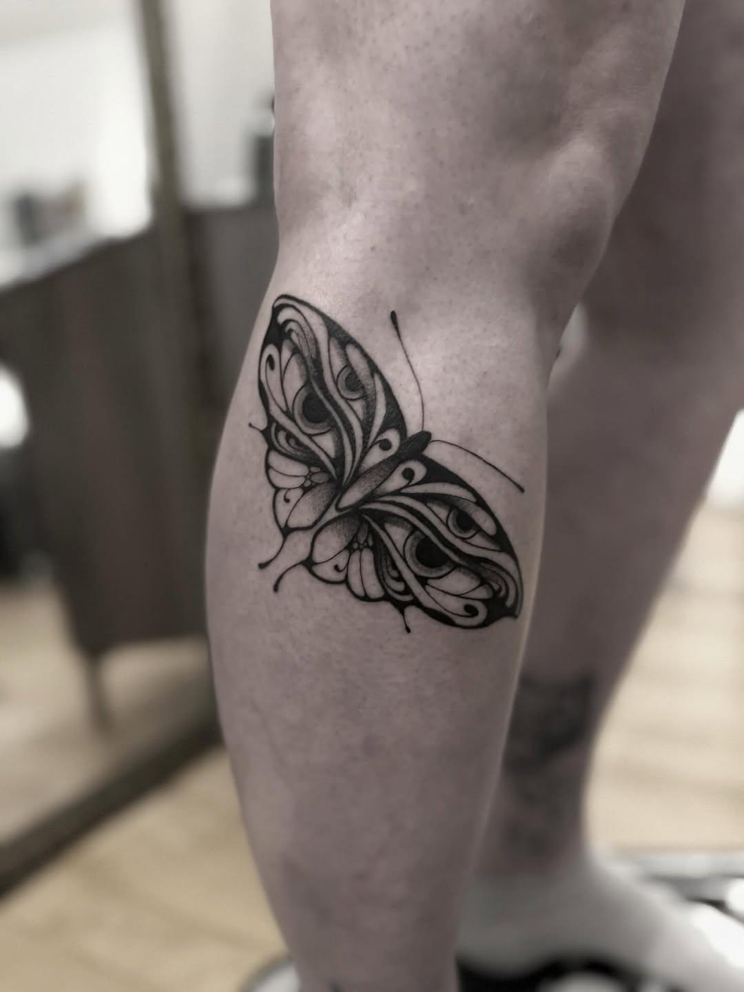 blackwork papillons — noir.fefe