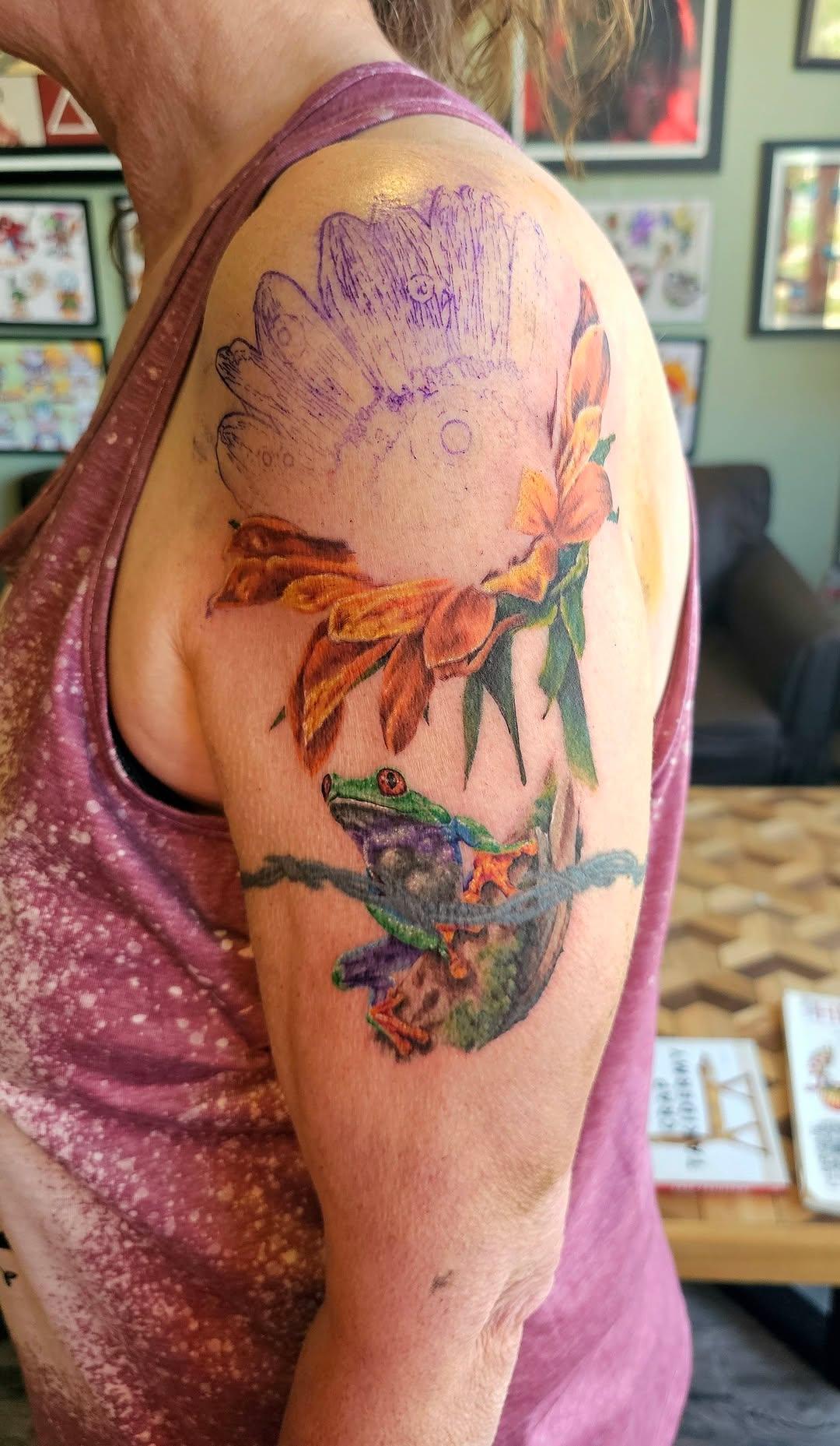 Sunflower tree frog tattoo by saptat86