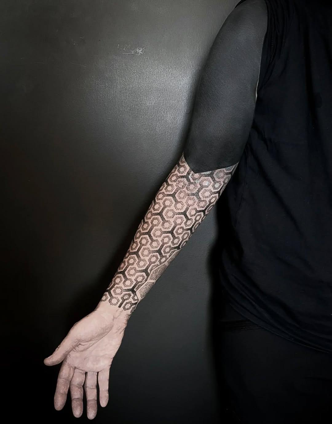 Tatouage pattern avant-bras geometric — tom__ten