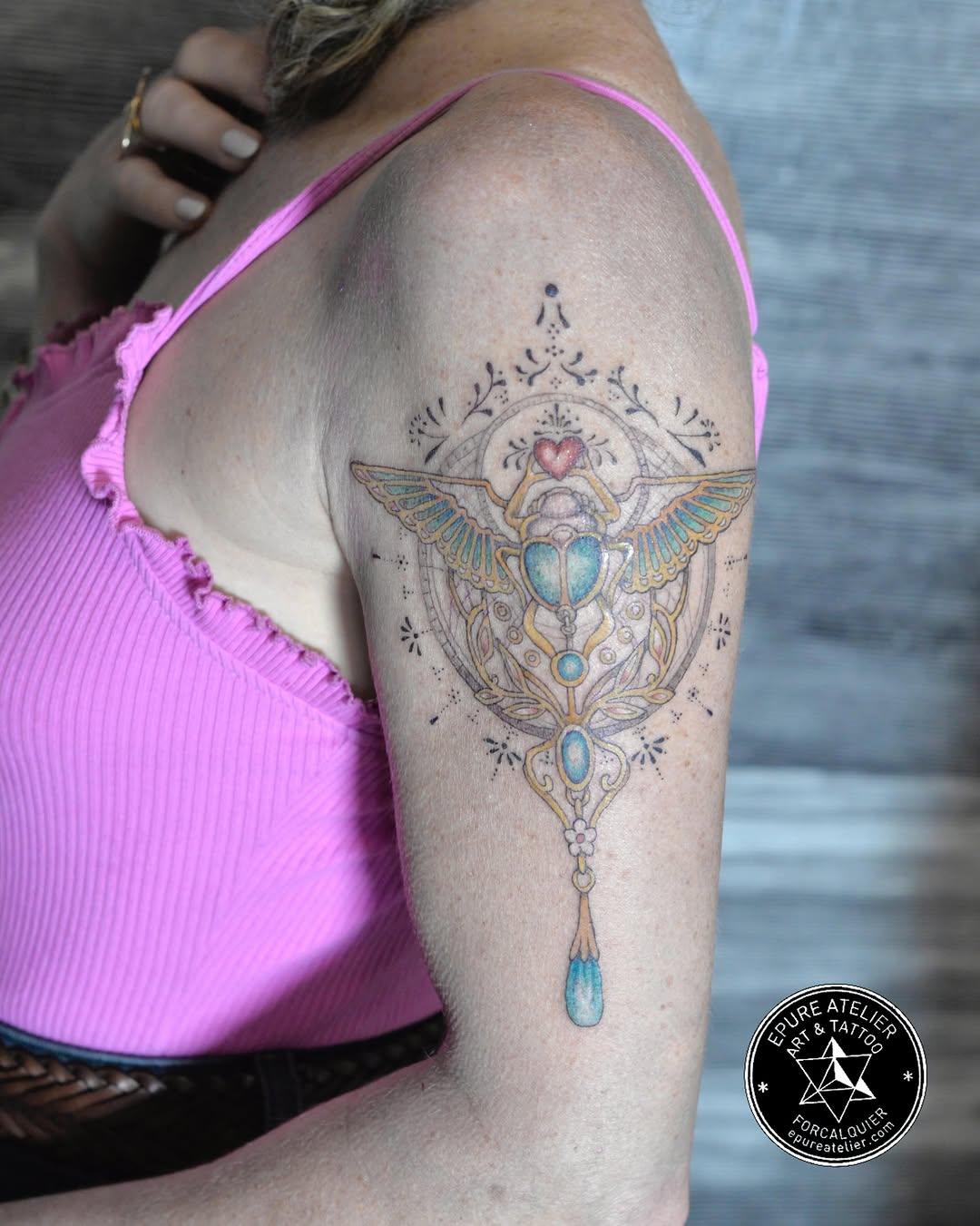 Tatouage papillon bijou art nouveau — judicael.epureatelier