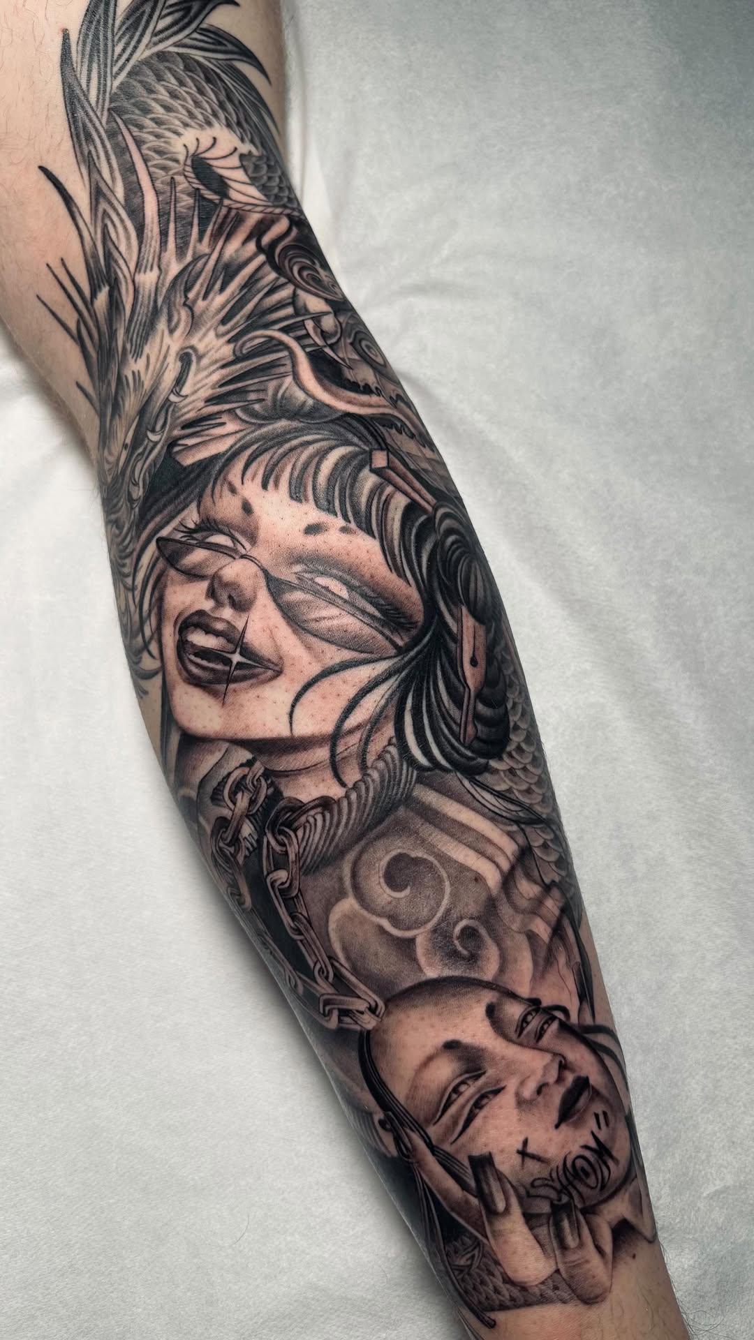 Tatouage sleeve visages féminins et ornementaux — kiw_eye