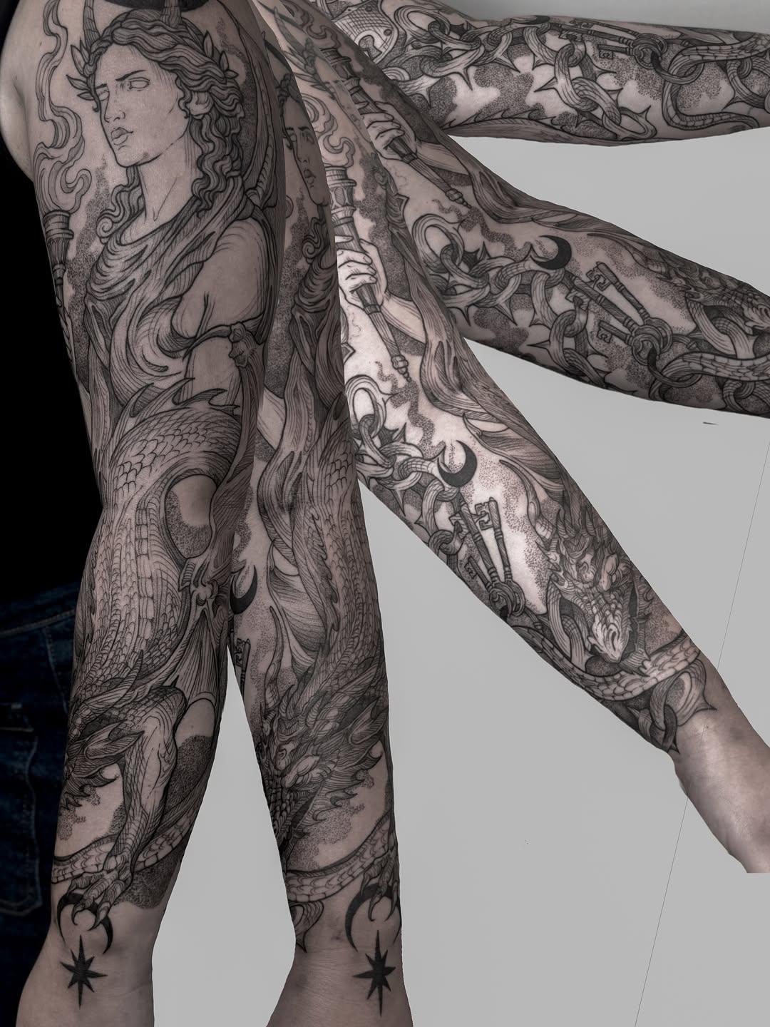 Tatouage Figure féminine Hekate/Lilith et dragon bras complet — neven_tattoo