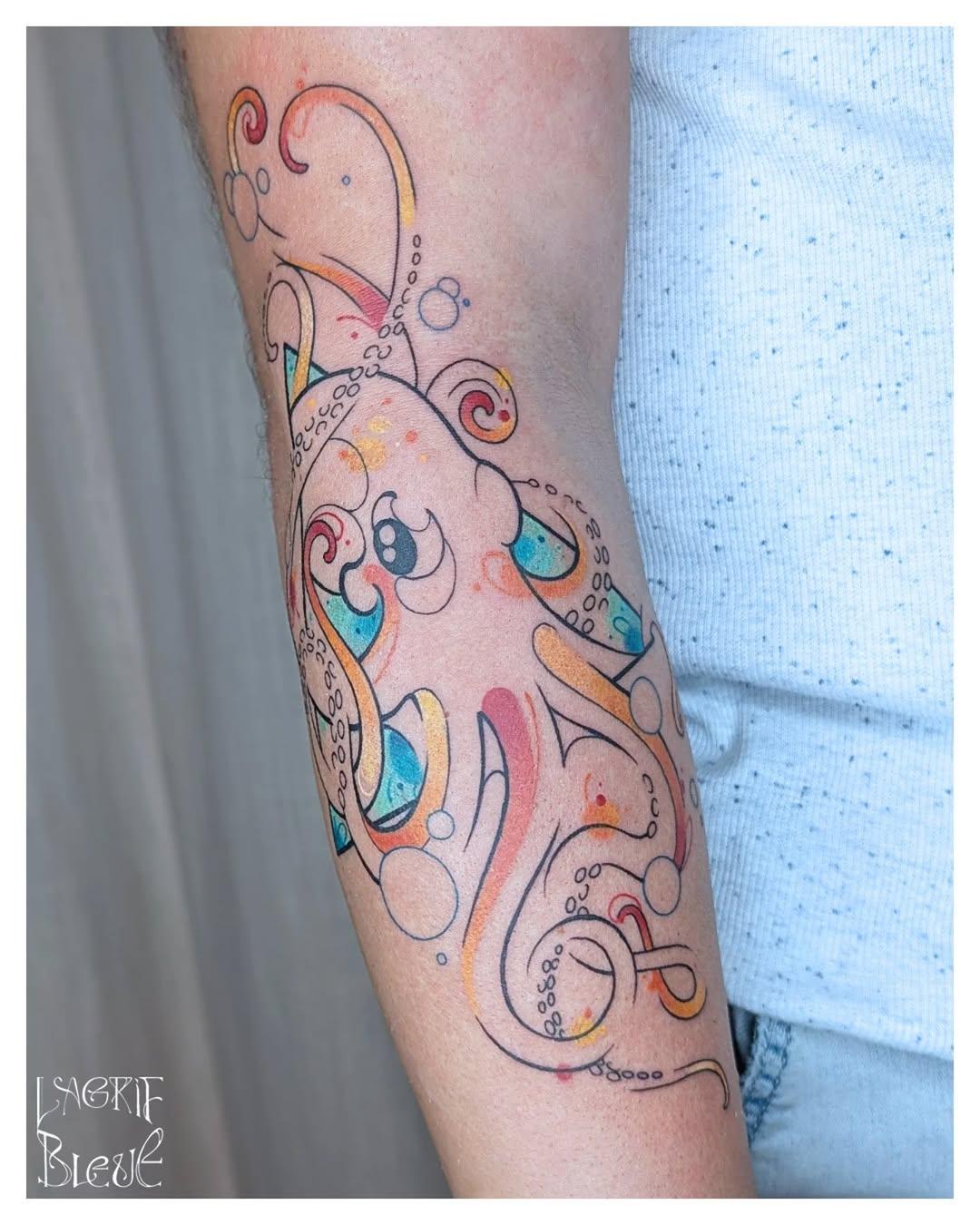 Tatouage Poulpe hyperactif — lagrif_bleue
