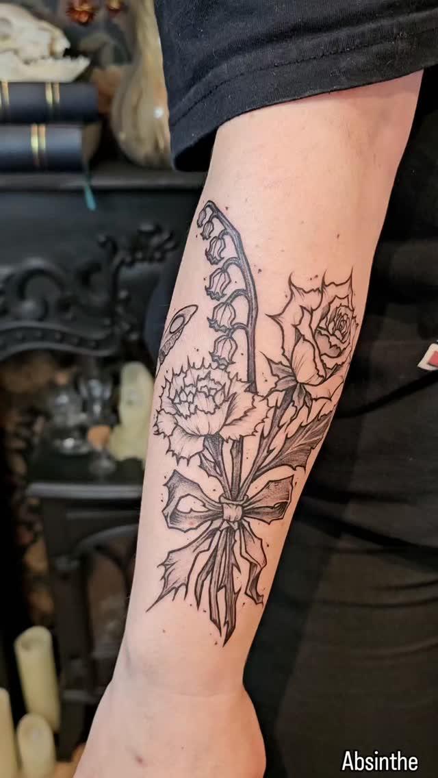 Tatouage bouquet mariée Noces Funèbres — __artemisia_absinthium__