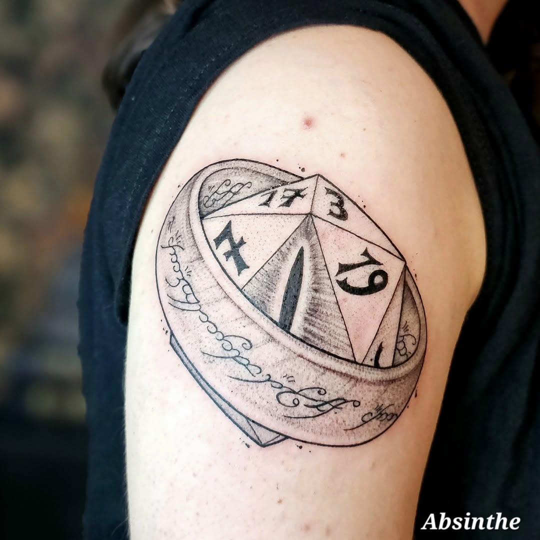 Tatouage lune ligne ondulée — __artemisia_absinthium__