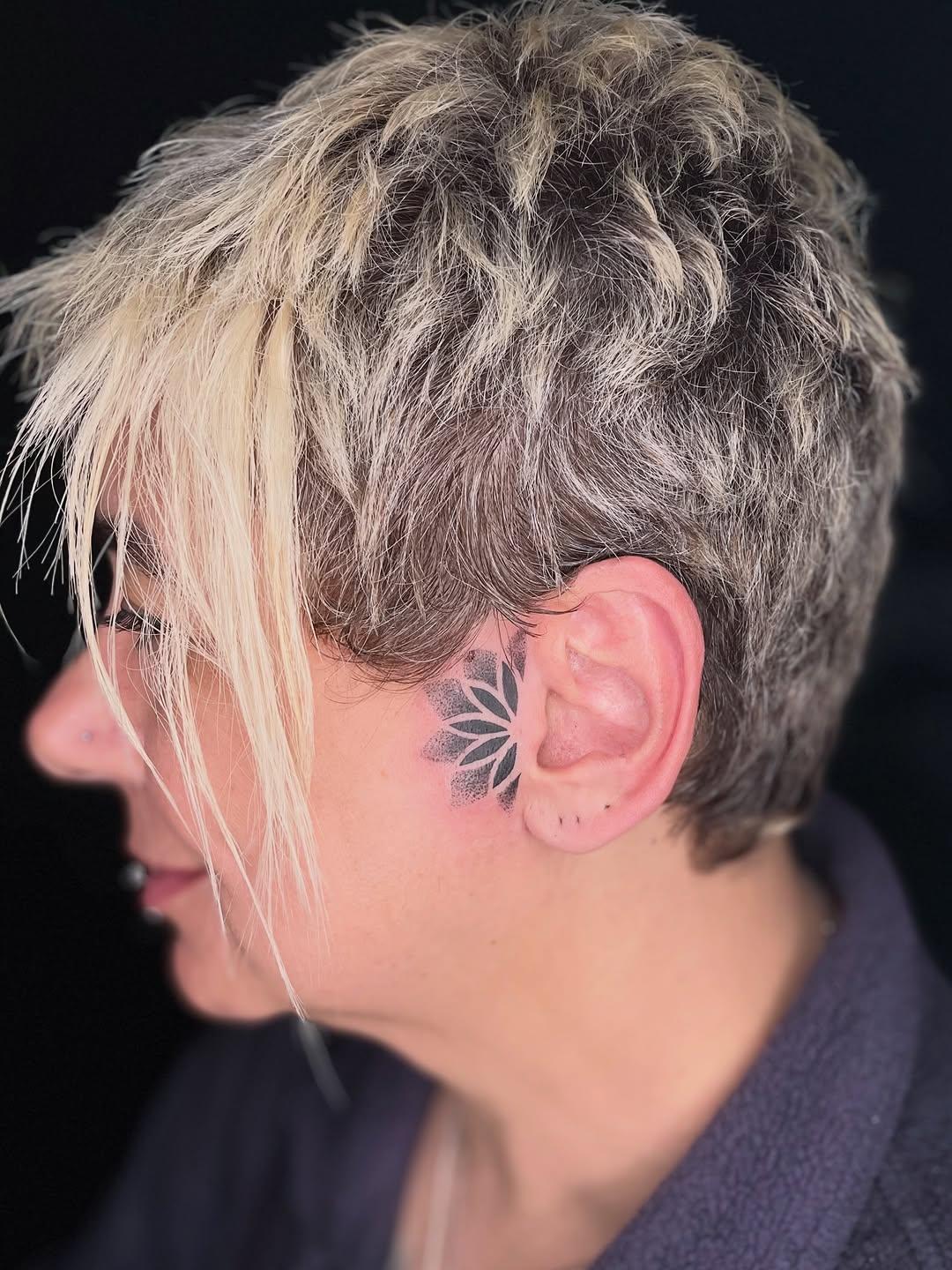 Tatouage Mandala minimaliste — dumantattoo