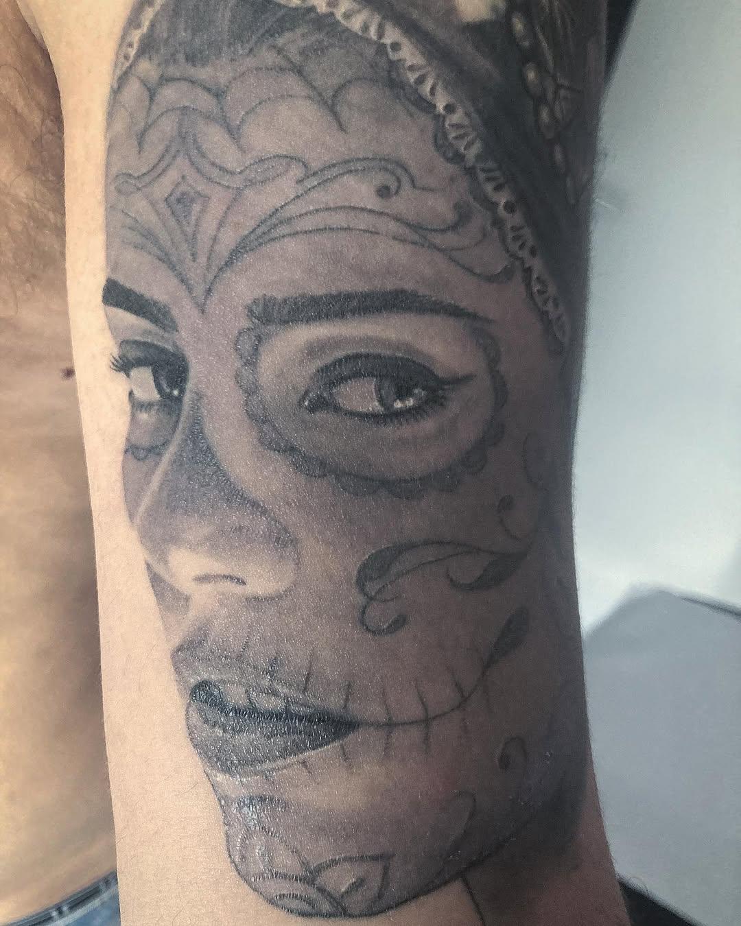 Tatouage santa muerte portrait — chopsuey_tattoo