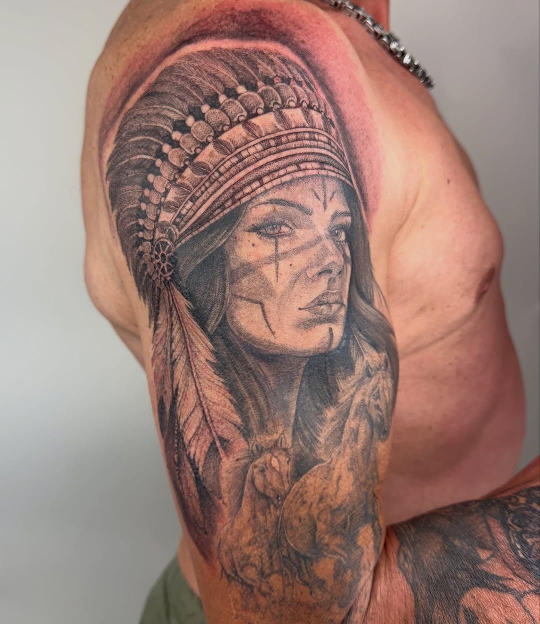 Tatouage Femme amérindienne — pocahinktas