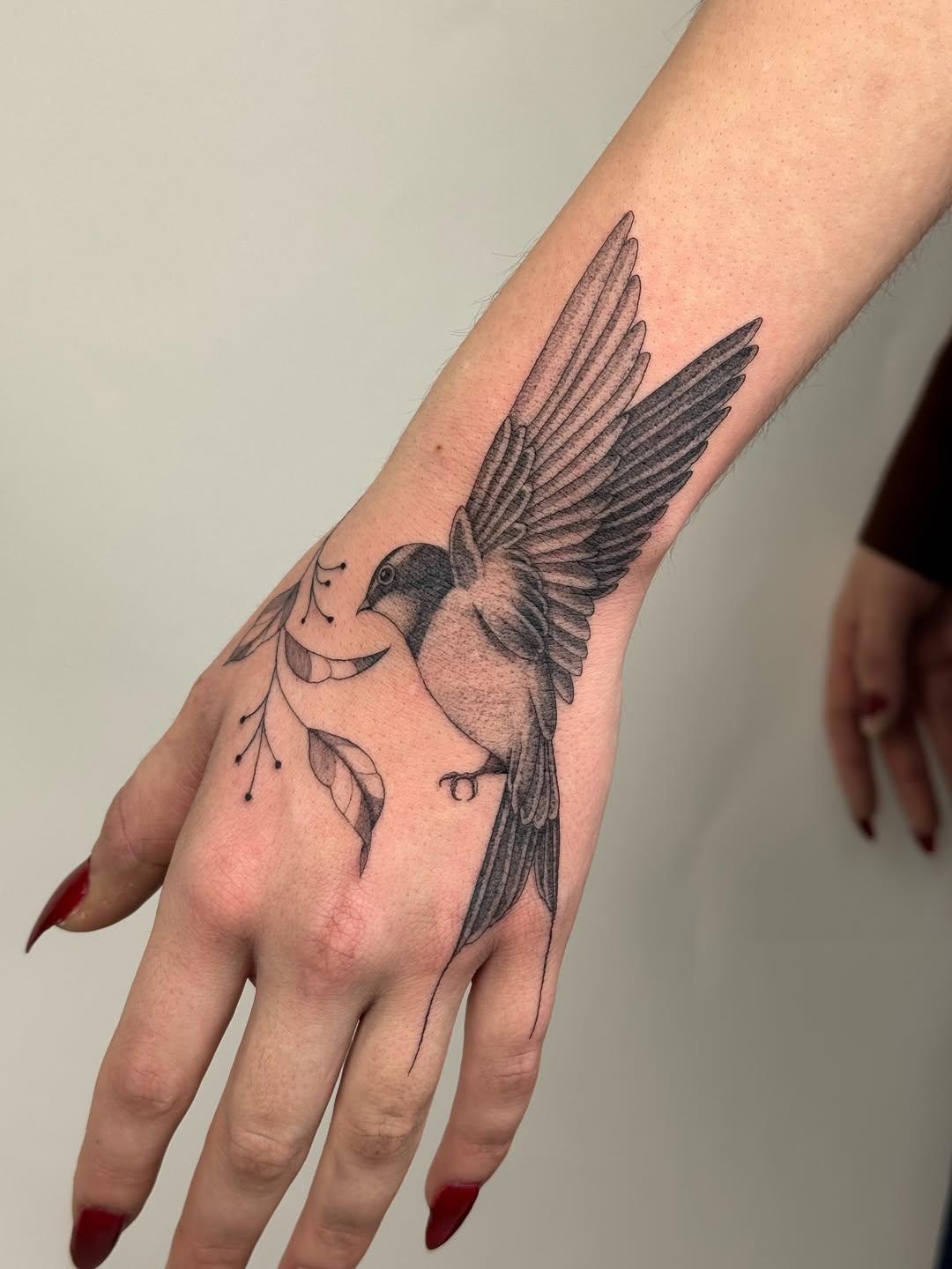 Tatouage Hirondelle — pocahinktas