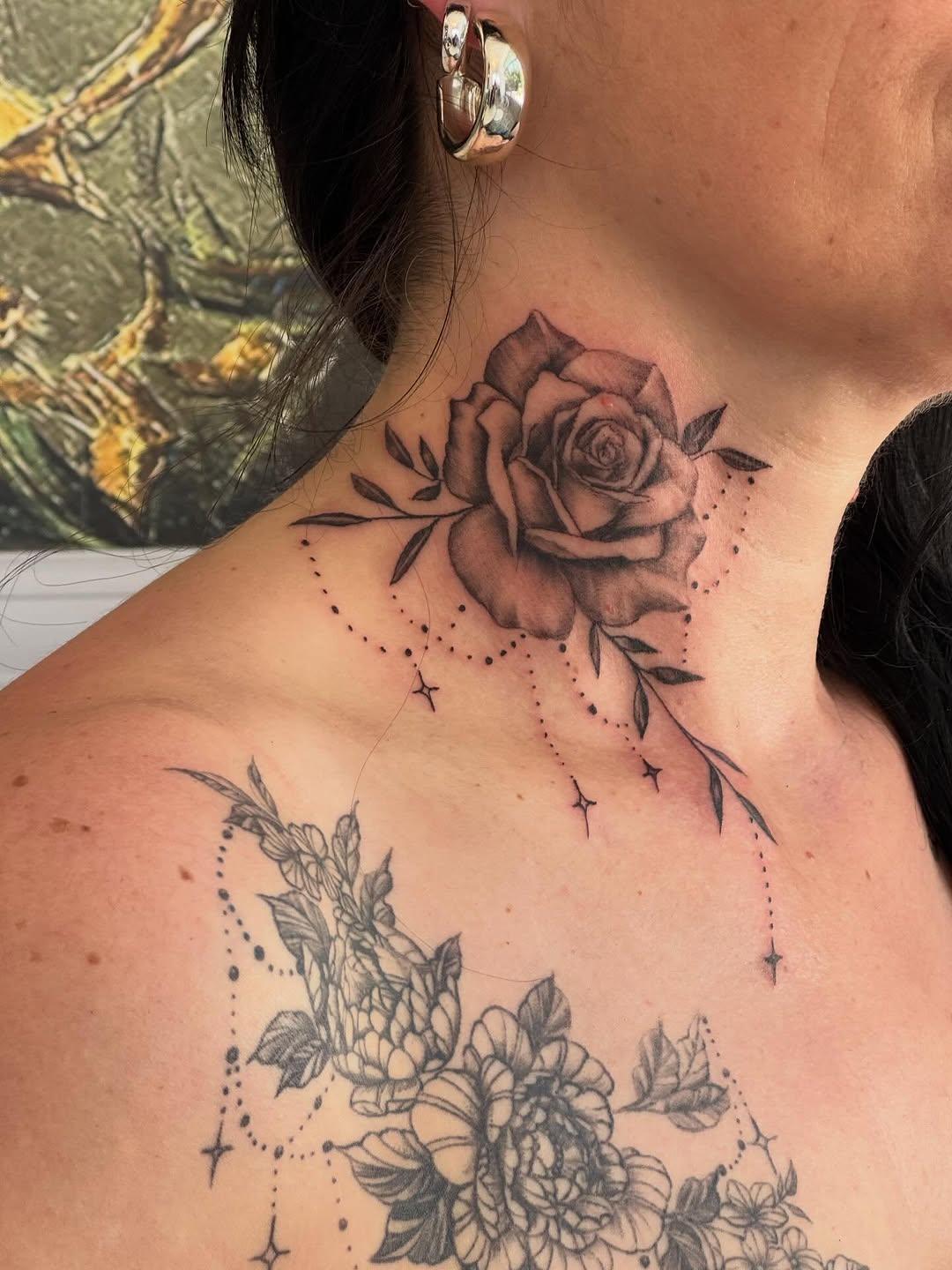 Tatouage Rose fleur — stephanie_de_pertuis