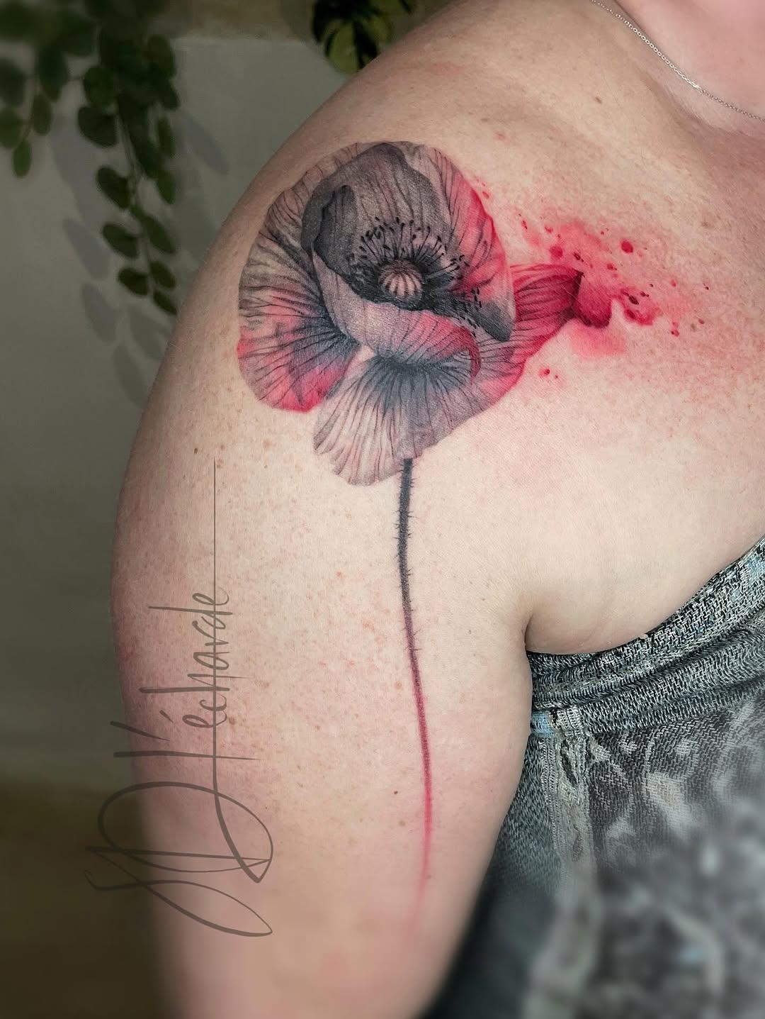 Tatouage Coquelicot réaliste — sophieduboistattoo