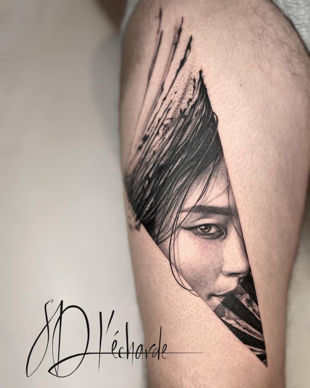 Tatouage Portrait femme géométrique — sophieduboistattoo