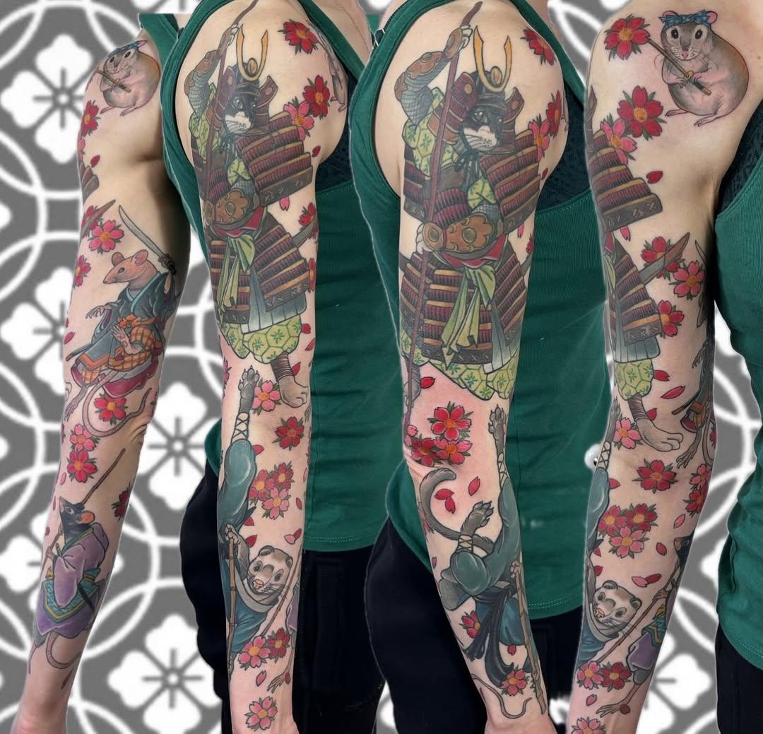 Tatouage Bras complet animaux et paysage — rudewaterzooi