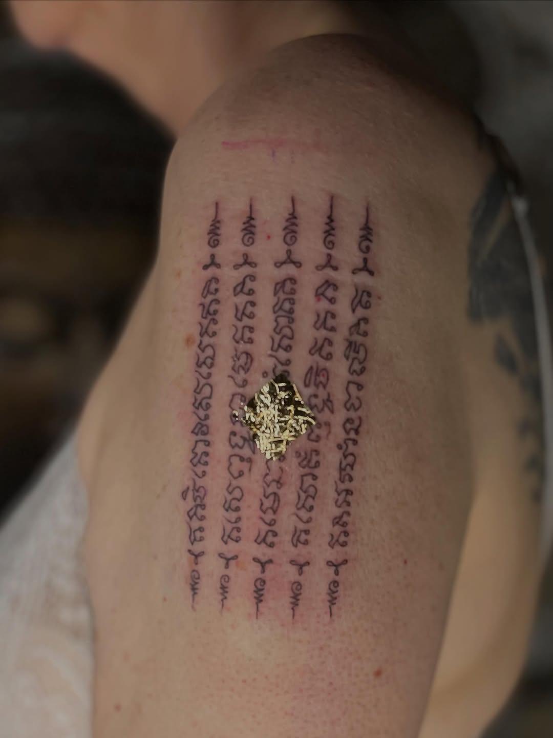 Tatouage Sak Yant dos — monsieurvang_tattoo