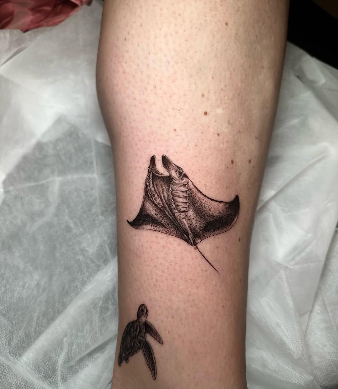Tatouage raie manta — lance.regis