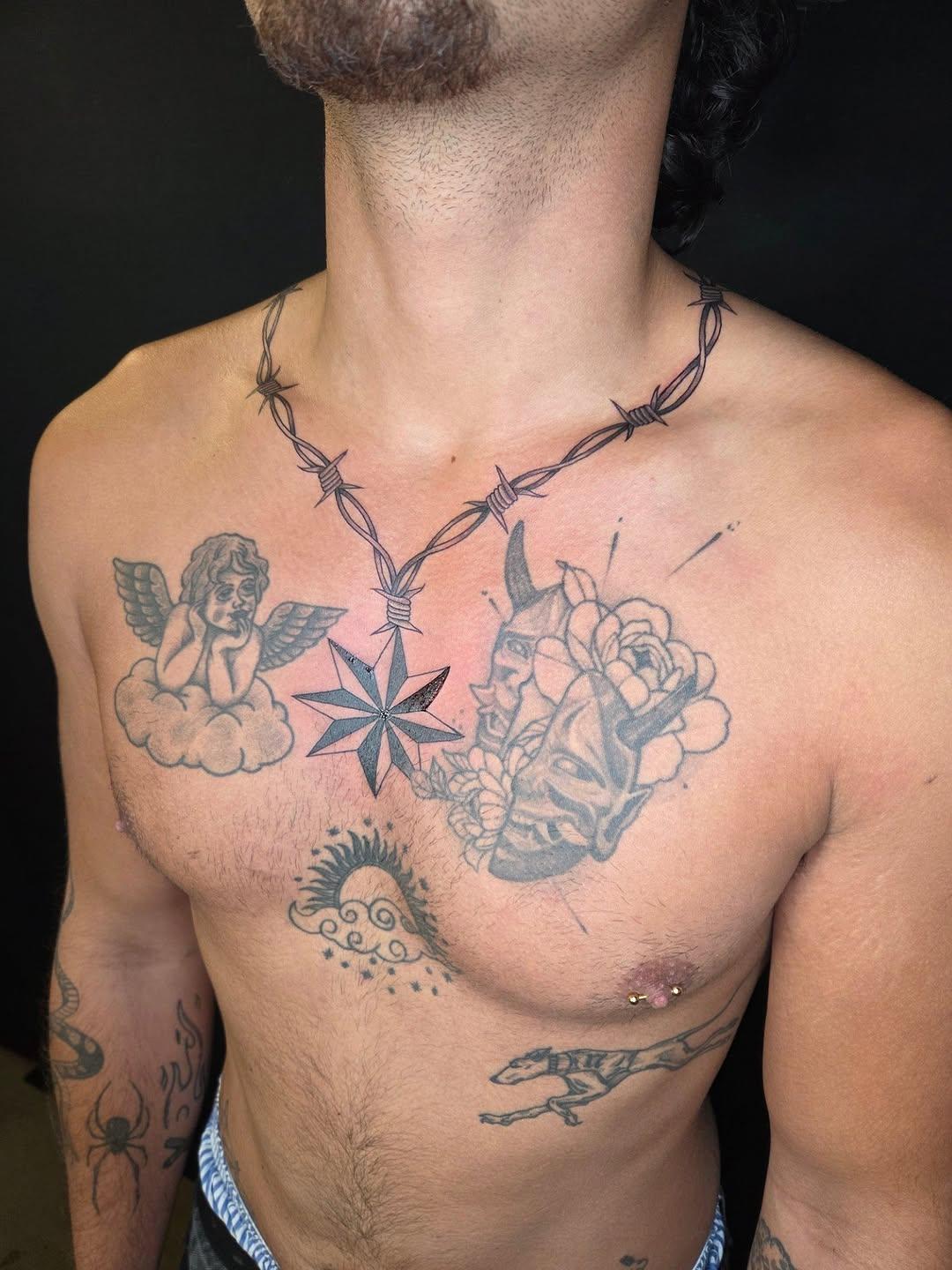 Tatouage Barbelé bratva et motifs floraux/angelot — niglo.de.la.calle