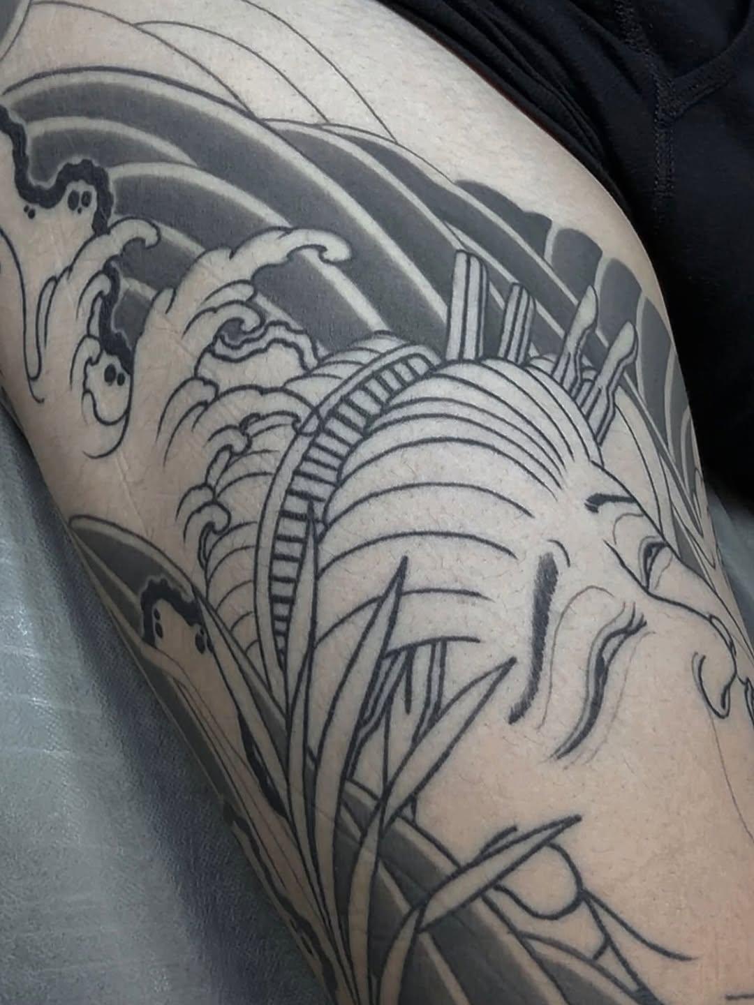 Tatouage Demon japonais et ornements — biglintattoo