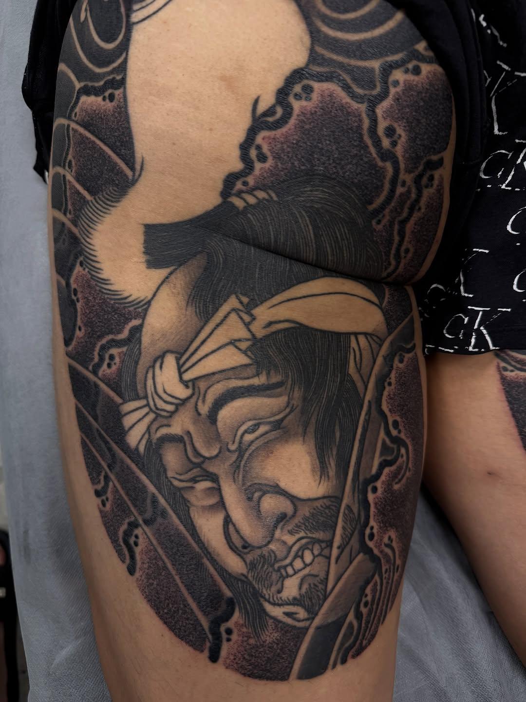 Tatouage Visage de guerrier japonais — biglintattoo
