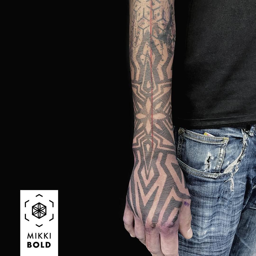Tatouage Géométrie main — mikkibold