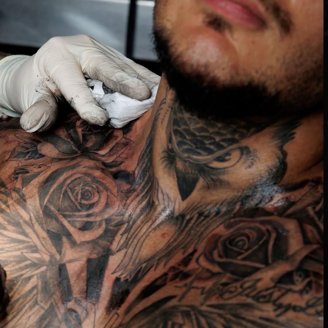 Tatouage roses avant-bras — loicabraxas