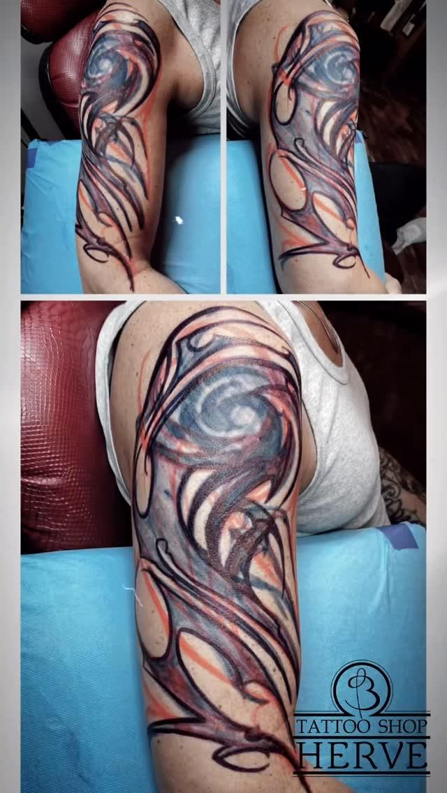 Tatouage cover ornemental dark freehand — herve_chez_b_tattoo_shop