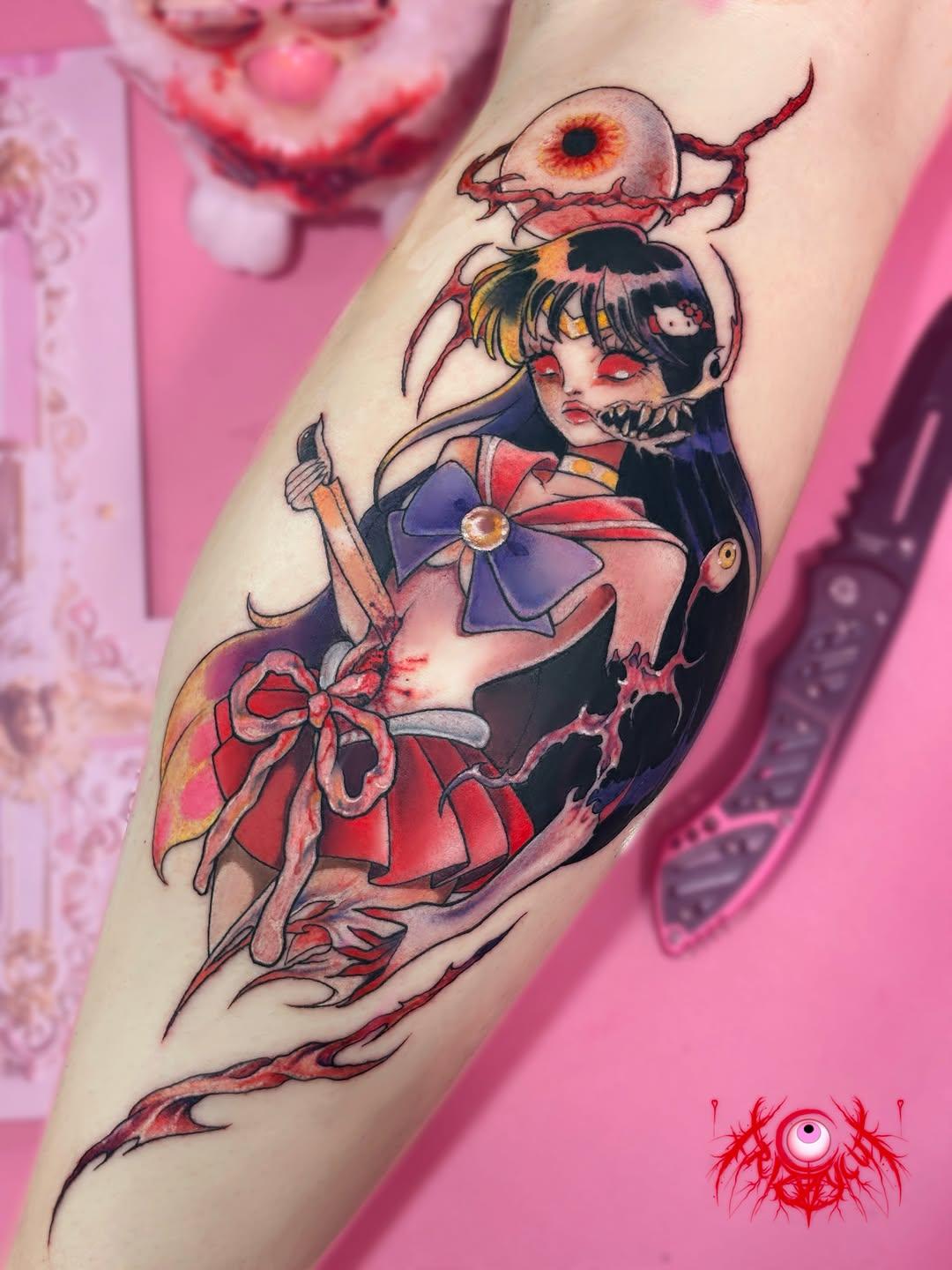 Tatouage Sailor Mars gore avant-bras — frizzycut_