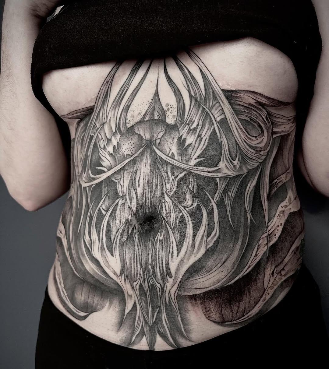 Tatouage animaux torse — boutdecharbon