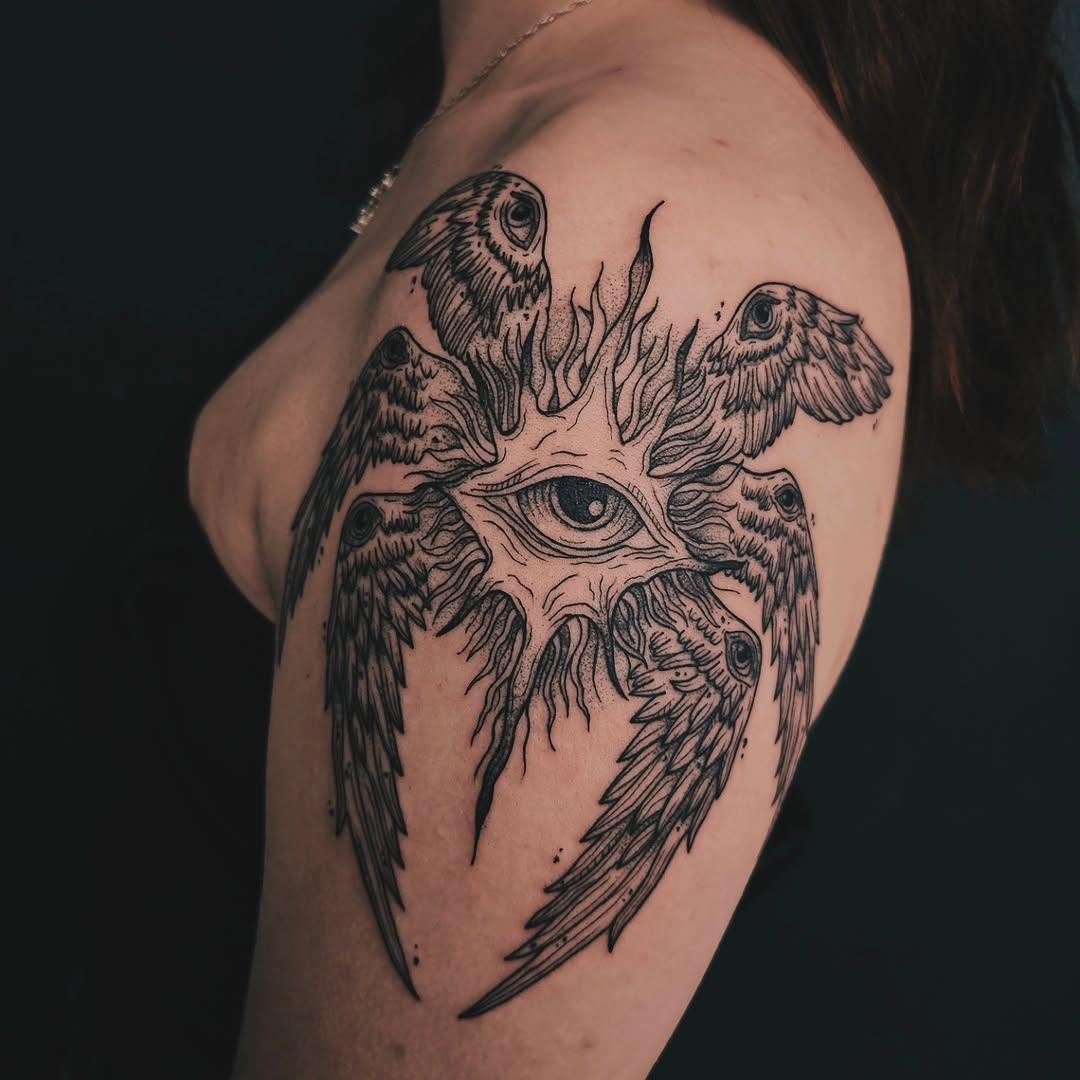 Tatouage Séraphin multicéphal — aphrodisi_arts