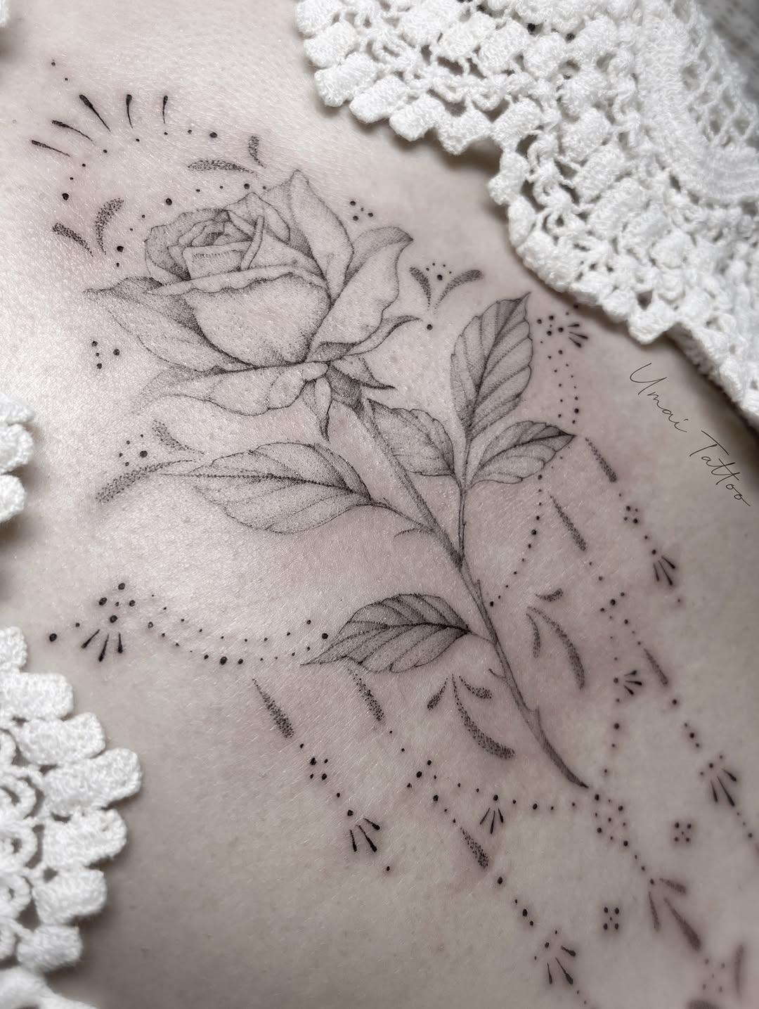 Tatouage Ornements underboob et nombril — umaitattoo