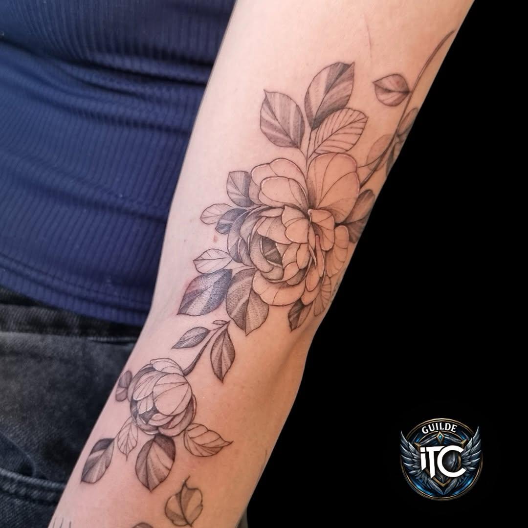 Tatouage Roses florales — joel_crapet