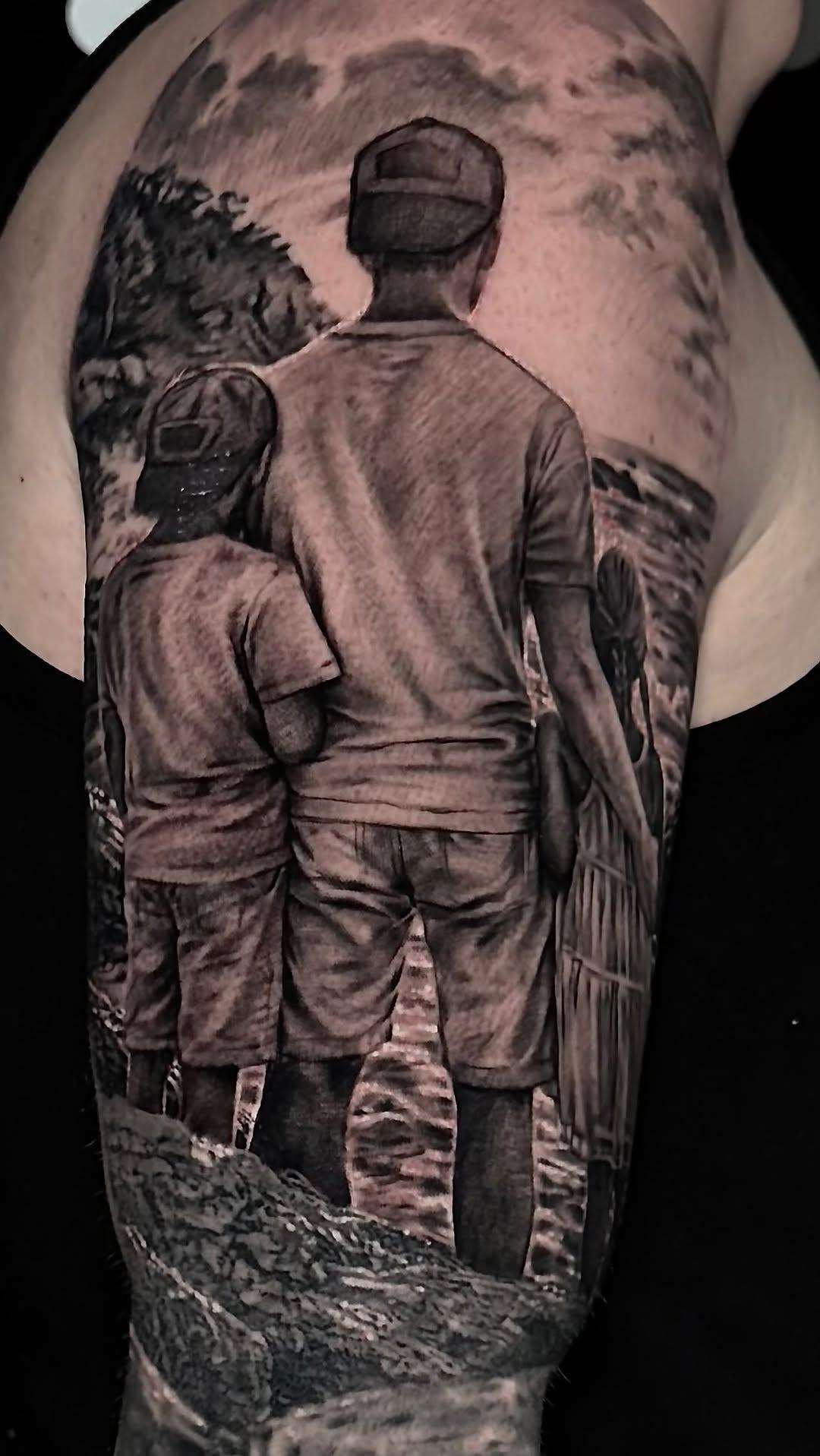 Tatouage Famille et mer bras extérieur — kalguartattoo