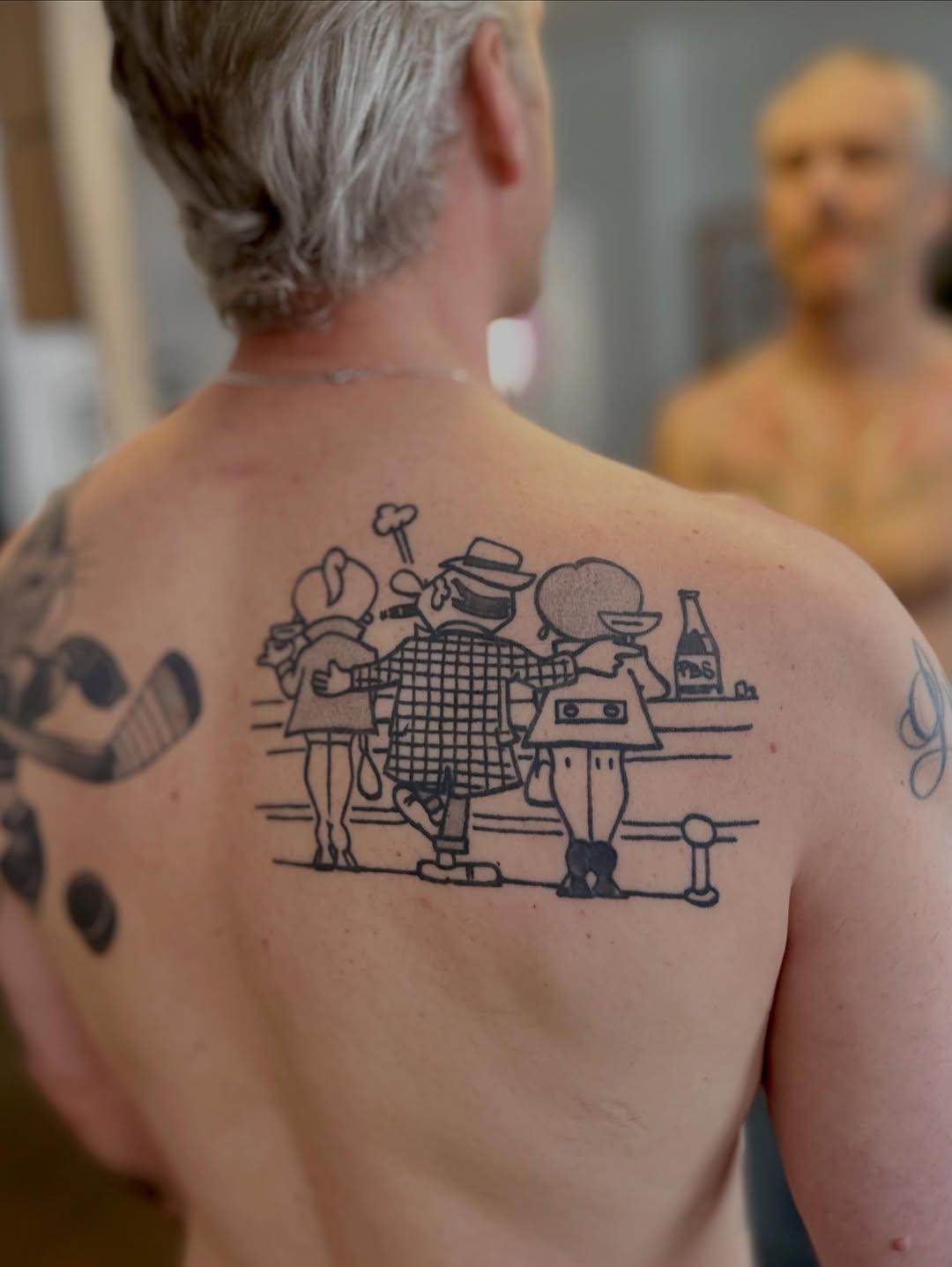 Tatouage Deux personnages féminins — dennisbebenroth