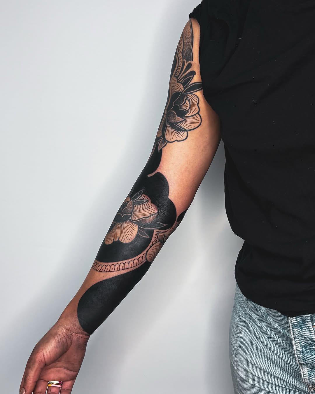 Tatouage sleeve ornemental floral — alysondacher