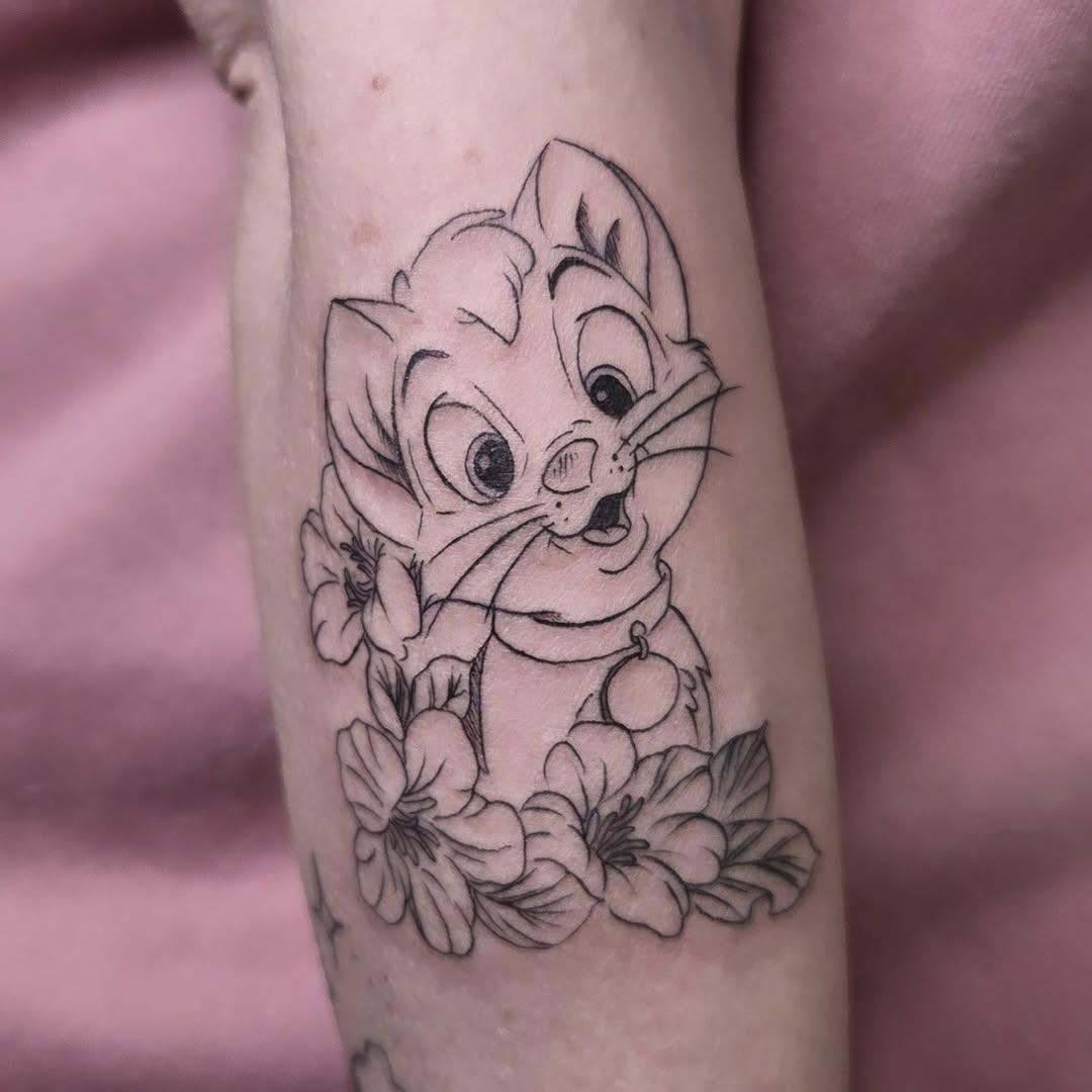 Tatouage Oliver et compagnie Disney — vaema.ink