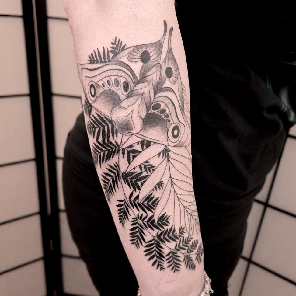 Tatouage Créature abstraite géométrique — vaema.ink