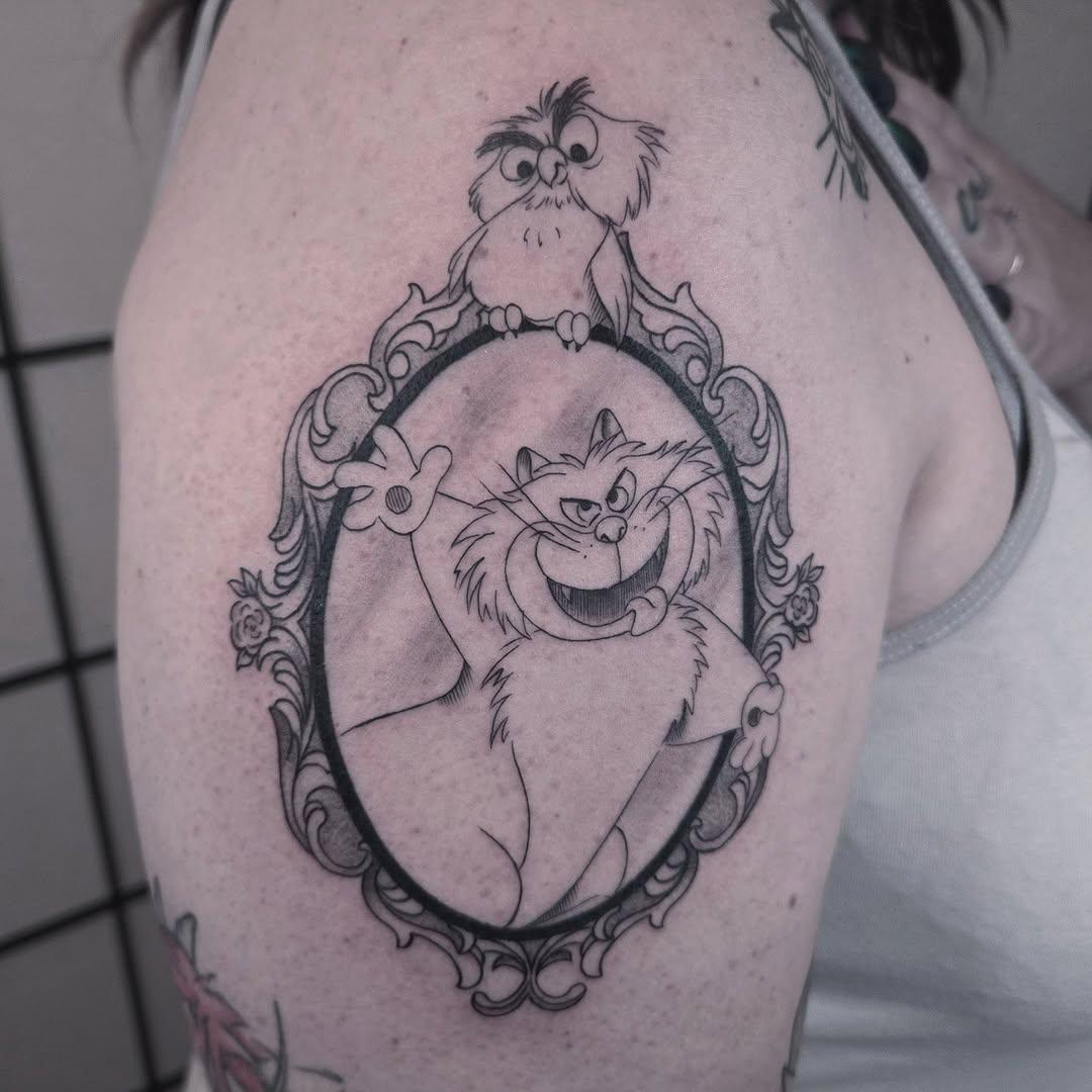 Tatouage Personnage Disney dans cadre ornemental — vaema.ink