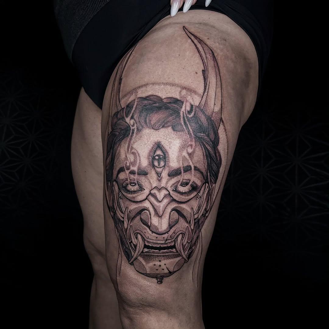 Tatouage Portrait femme masque Oni — le_kiks_tatouage