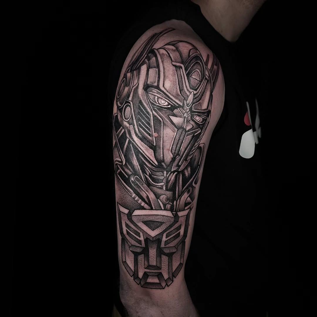 Tatouage Optimus Prime portrait — le_kiks_tatouage