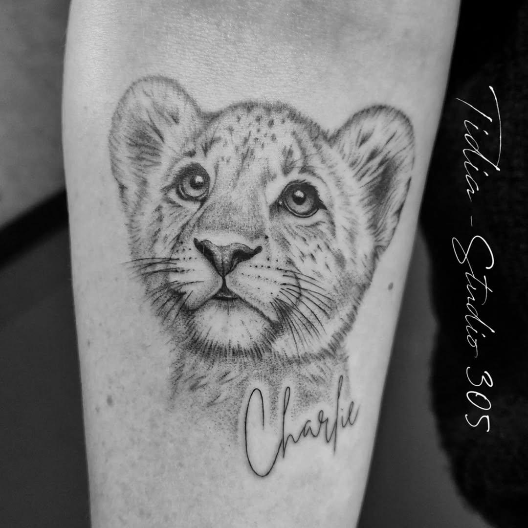 Tatouage tete de lionceau — tidia_305_ink