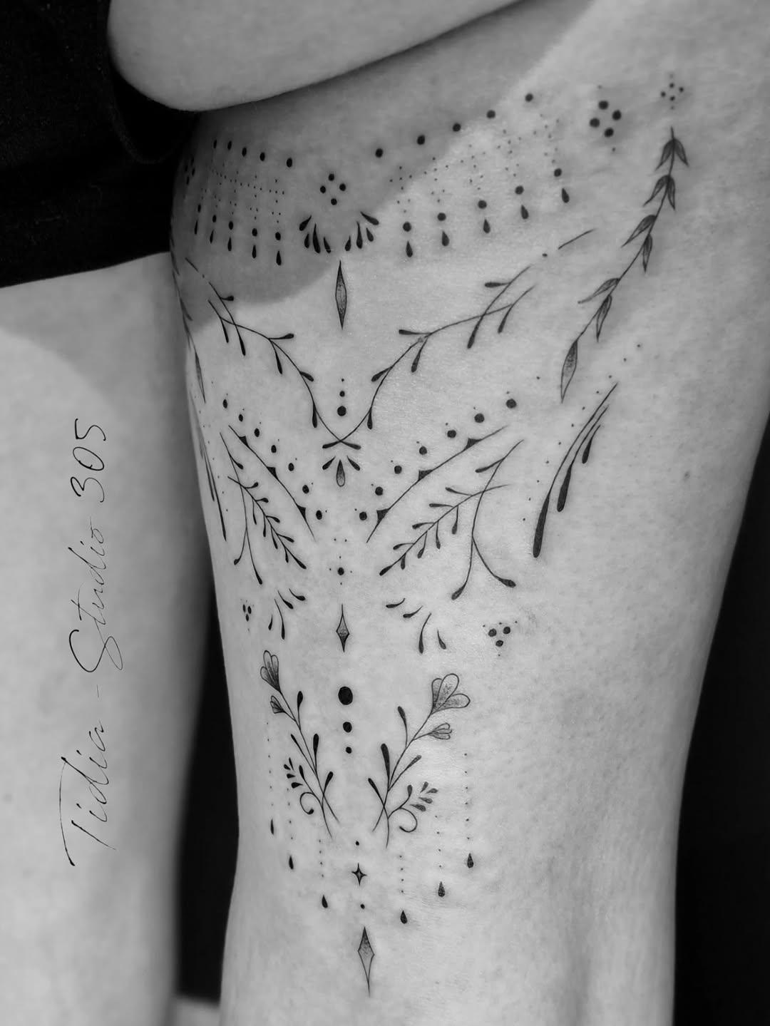 Tatouage composition botanique et vegetale — tidia_305_ink
