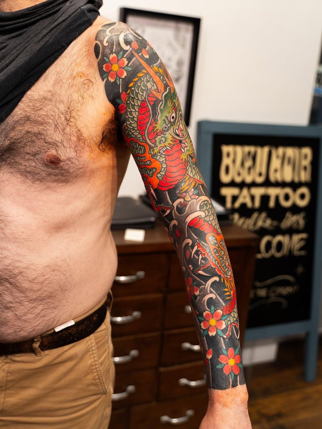 Tatouage Nagasode dragon carpe manchette — ondoritattoo