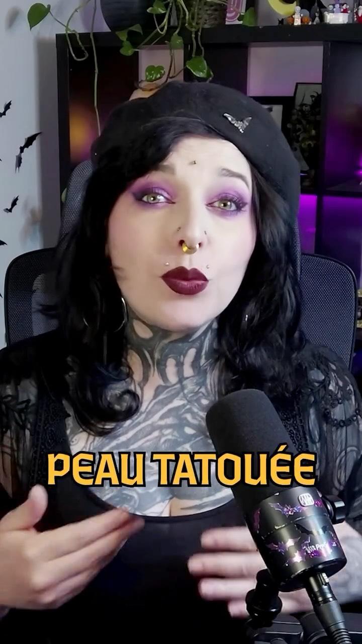 Tatouage Tatouages cou et décolletage — sarahlechatprice