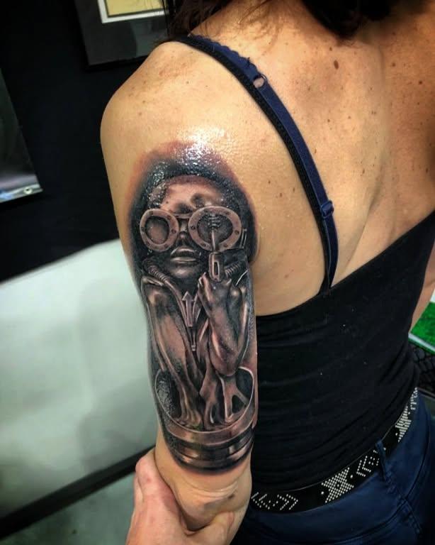 Tatouage Portrait Giger avec verres — steve.h_tatouages