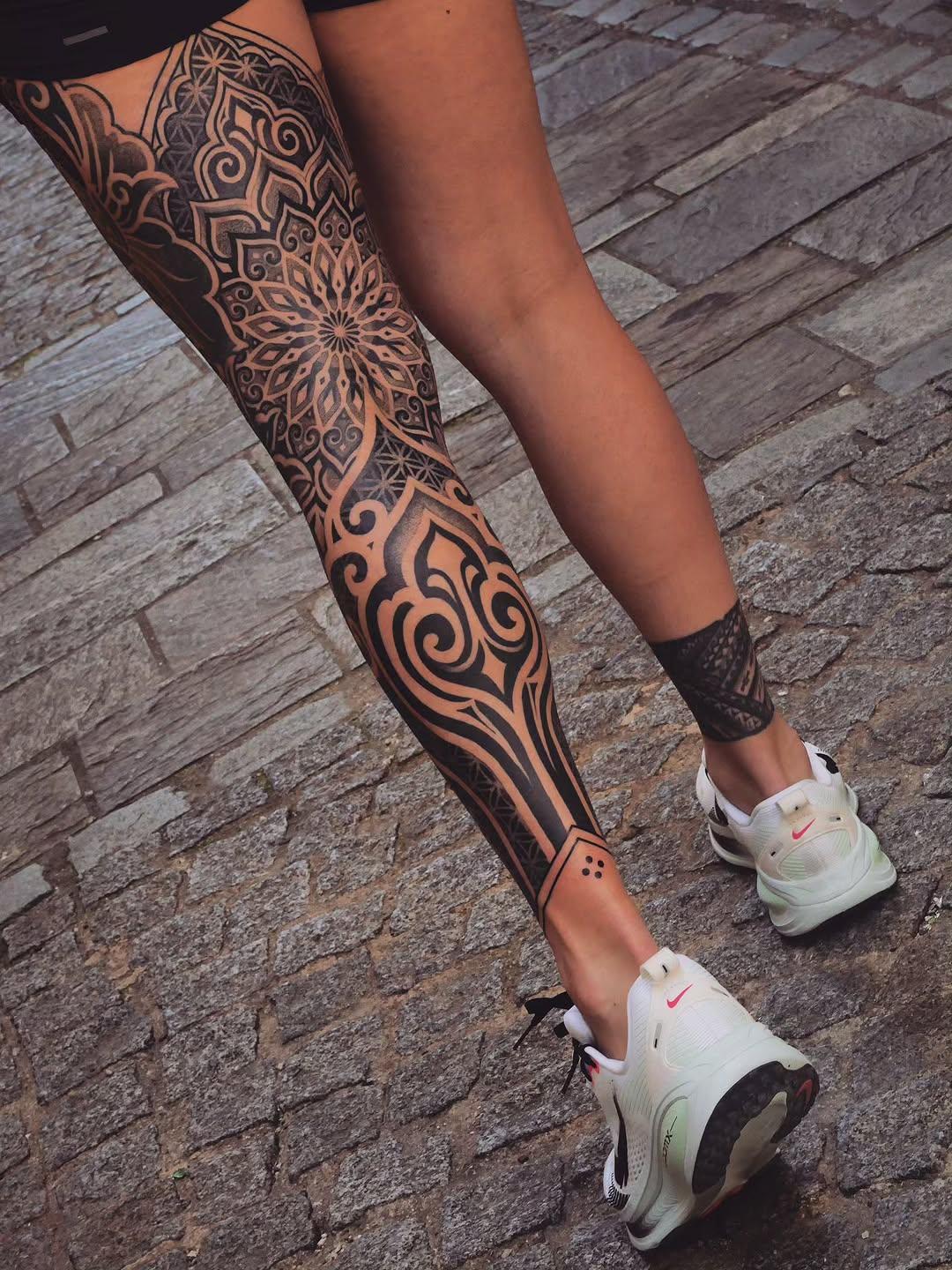 Tatouage Full leg ornemental arrière — 6rilink